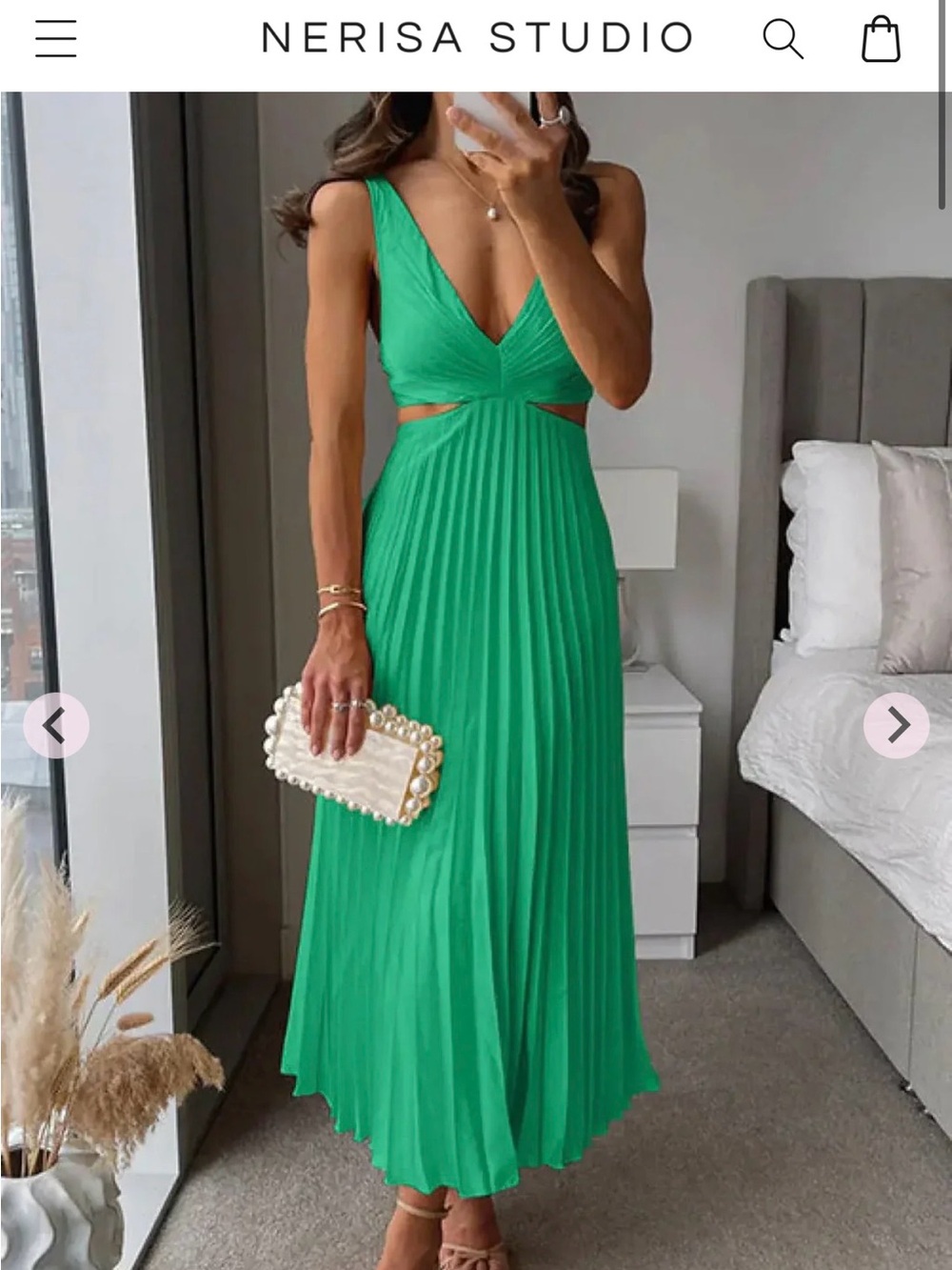 MEDIUM - Green V-Neck Pleated Midi Dress